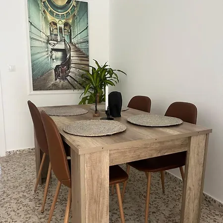 Διαμέρισμα Rent4 Huelin